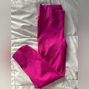 Athleta Magenta Pink Scalloped Lasercut Leggings NWOT